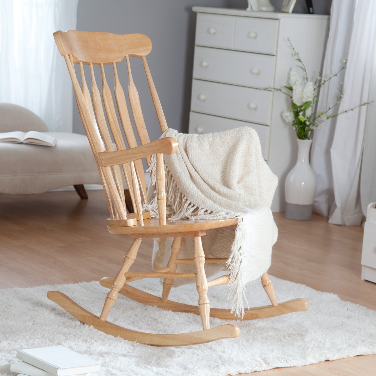 Nursery-room-rocking-chair