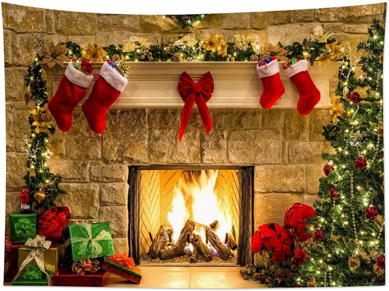 Decorate the fireplace