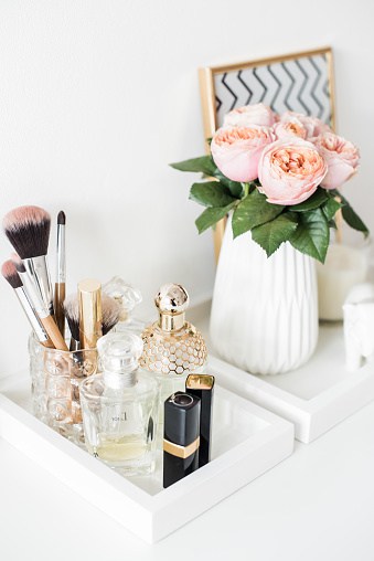 Decorate your makeup table