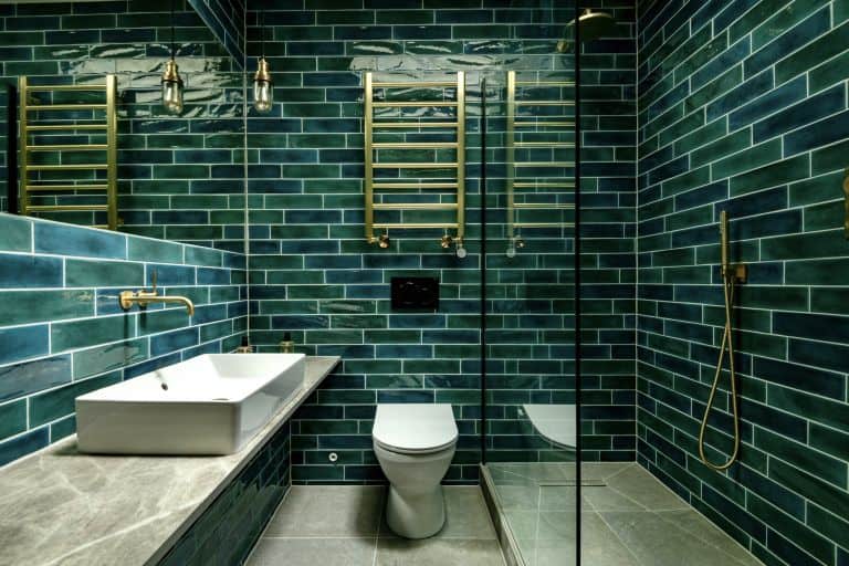 Green bathroom