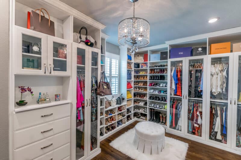 Walk-in closet ideas