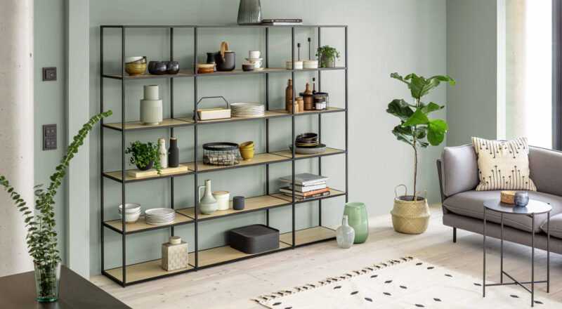 Free-standing shelves